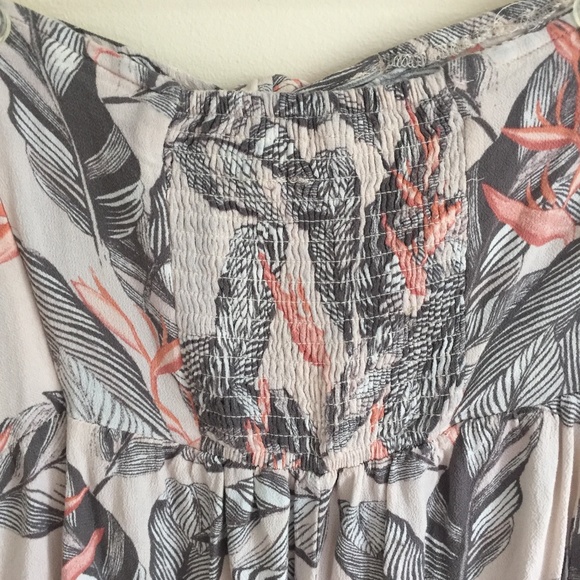 KENDALL & KYLIE Tie Knot Leaf Print Romper - Picture 6 of 8